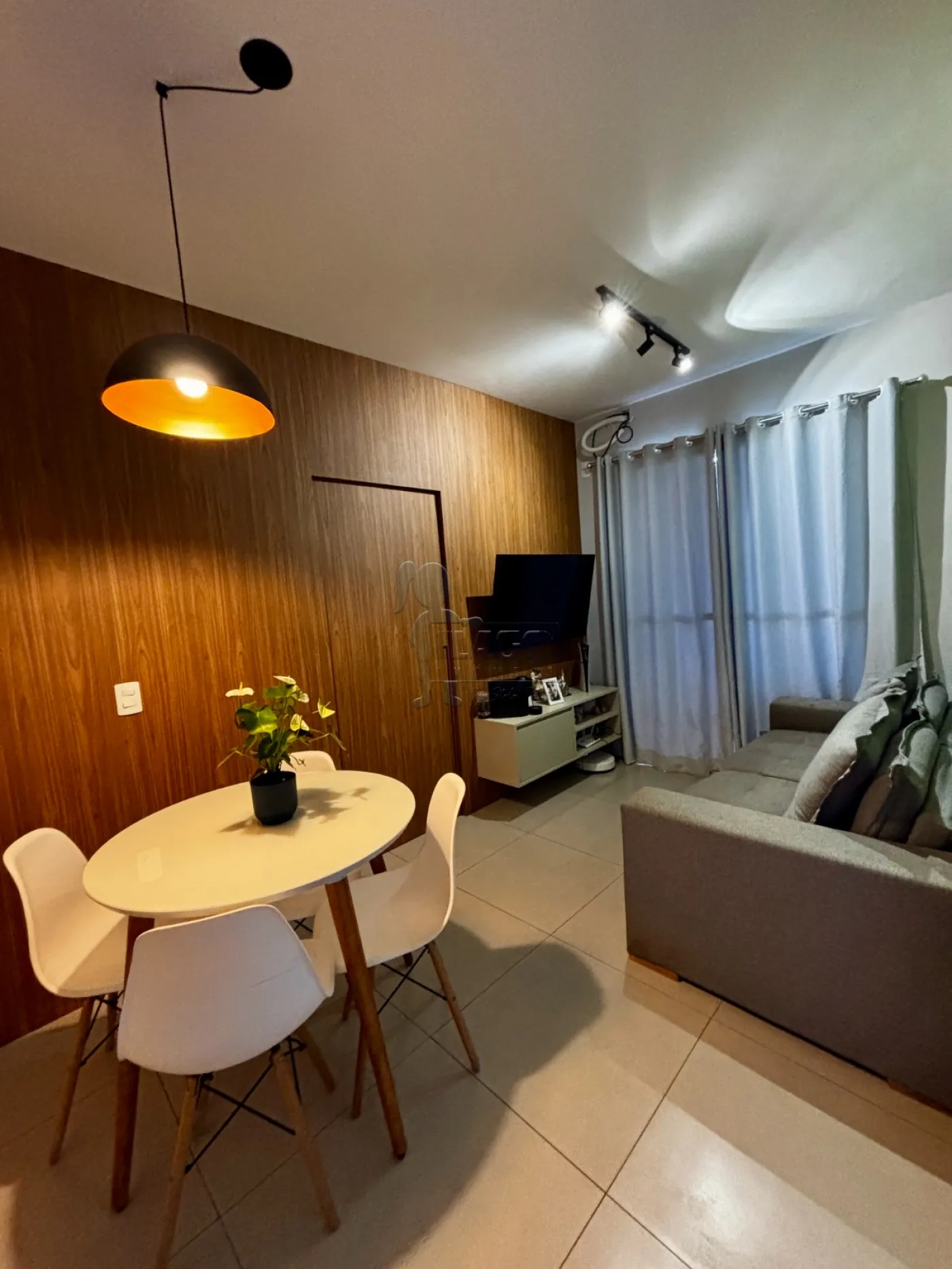 Comprar Apartamento / Padr&atilde;o em Bonfim Paulista R$ 299.000,00 - Foto 2