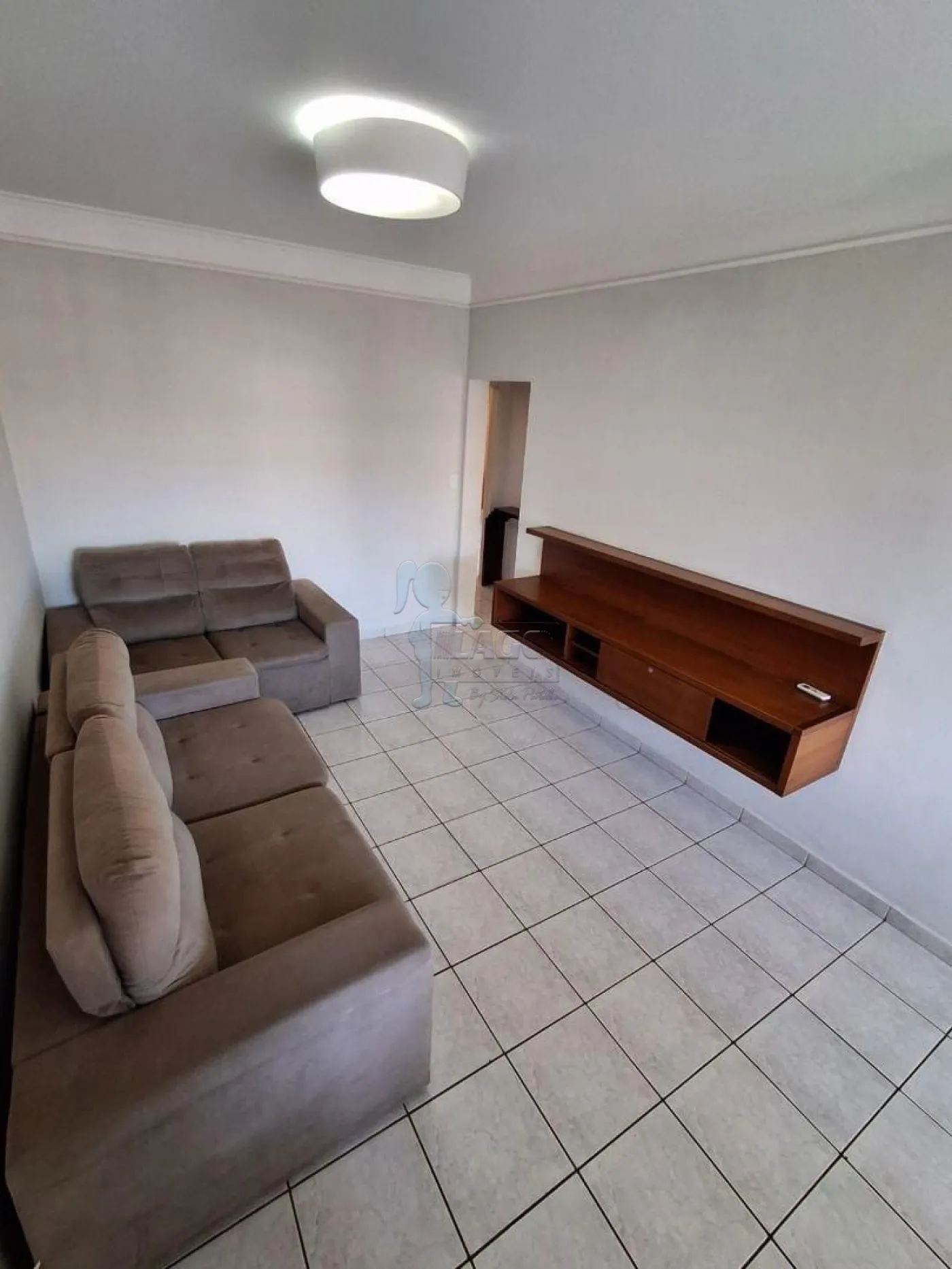 Alugar Apartamento / Padr&atilde;o em Ribeir&atilde;o Preto R$ 900,00 - Foto 3