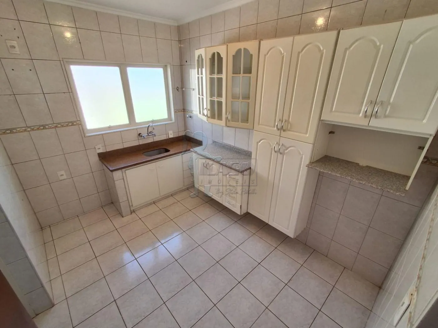 Alugar Apartamento / Padr&atilde;o em Ribeir&atilde;o Preto R$ 900,00 - Foto 5