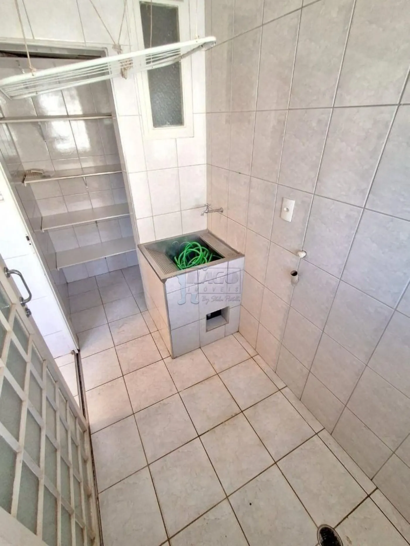 Alugar Apartamento / Padr&atilde;o em Ribeir&atilde;o Preto R$ 900,00 - Foto 14