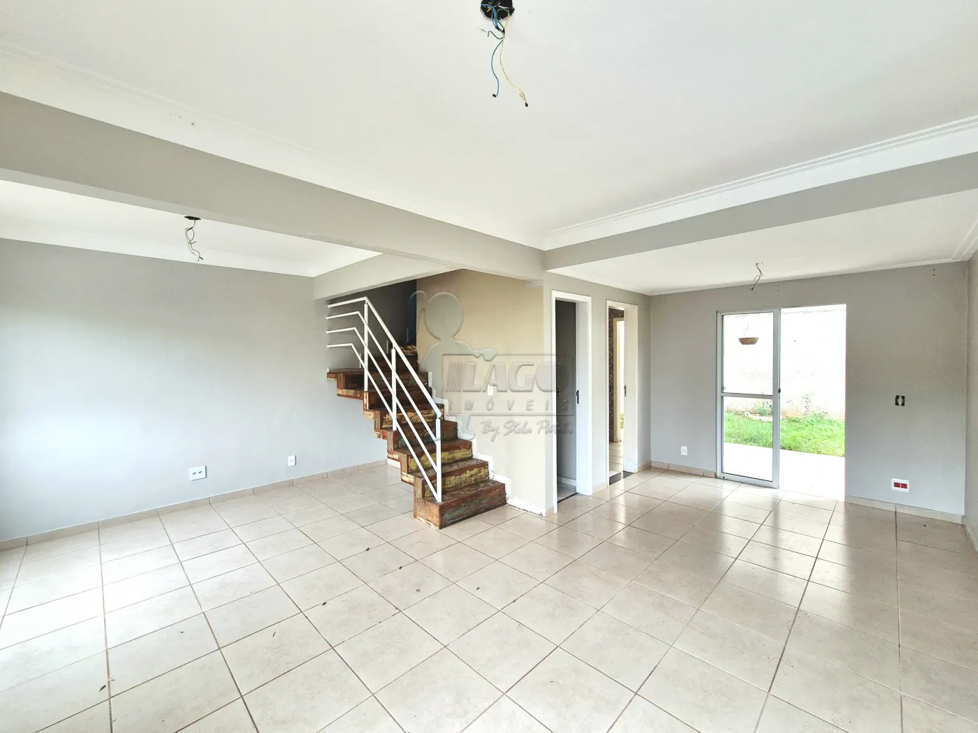 Comprar Casa condom&iacute;nio / Sobrado em Ribeir&atilde;o Preto R$ 535.000,00 - Foto 1