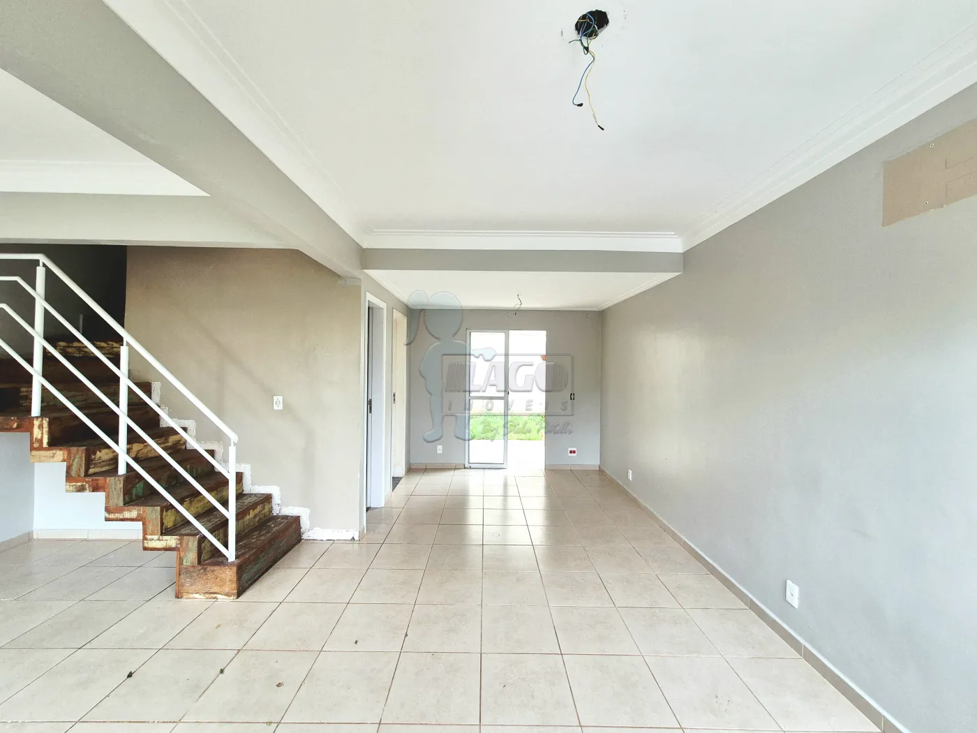 Comprar Casa condom&iacute;nio / Sobrado em Ribeir&atilde;o Preto R$ 535.000,00 - Foto 2