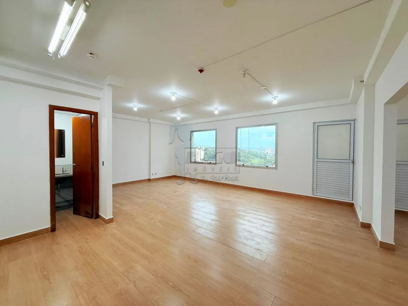 Alugar Comercial condom&iacute;nio / Escrit&oacute;rio - Loja em Ribeir&atilde;o Preto R$ 2.400,00 - Foto 1