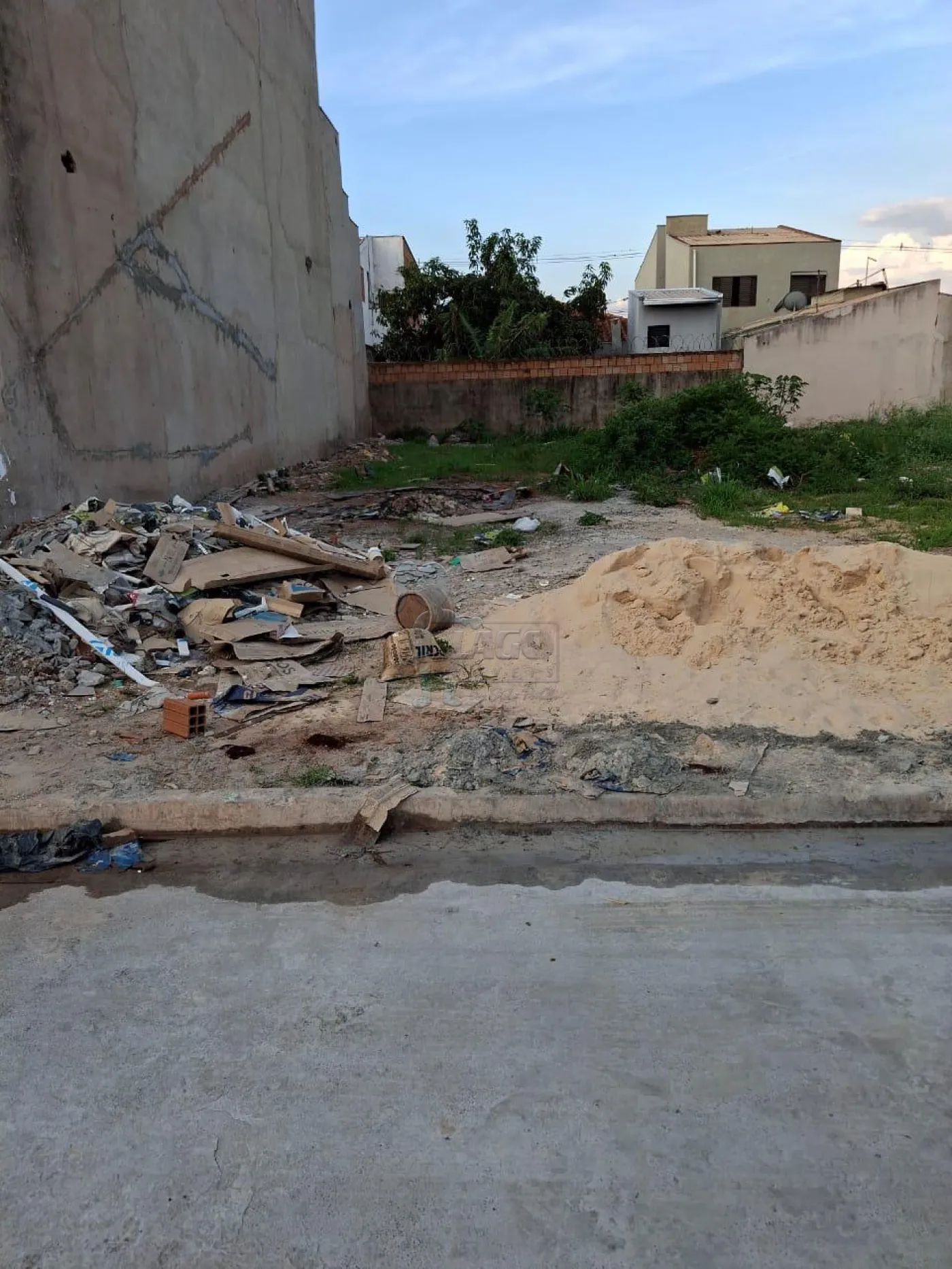 Comprar Terreno / Padr&atilde;o em Barrinha R$ 140.000,00 - Foto 1