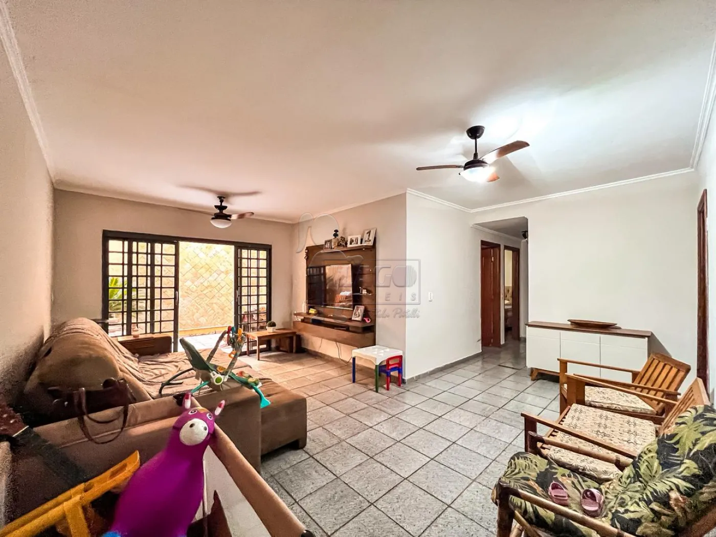 Alugar Apartamento / Padr&atilde;o em Ribeir&atilde;o Preto R$ 1.100,00 - Foto 3