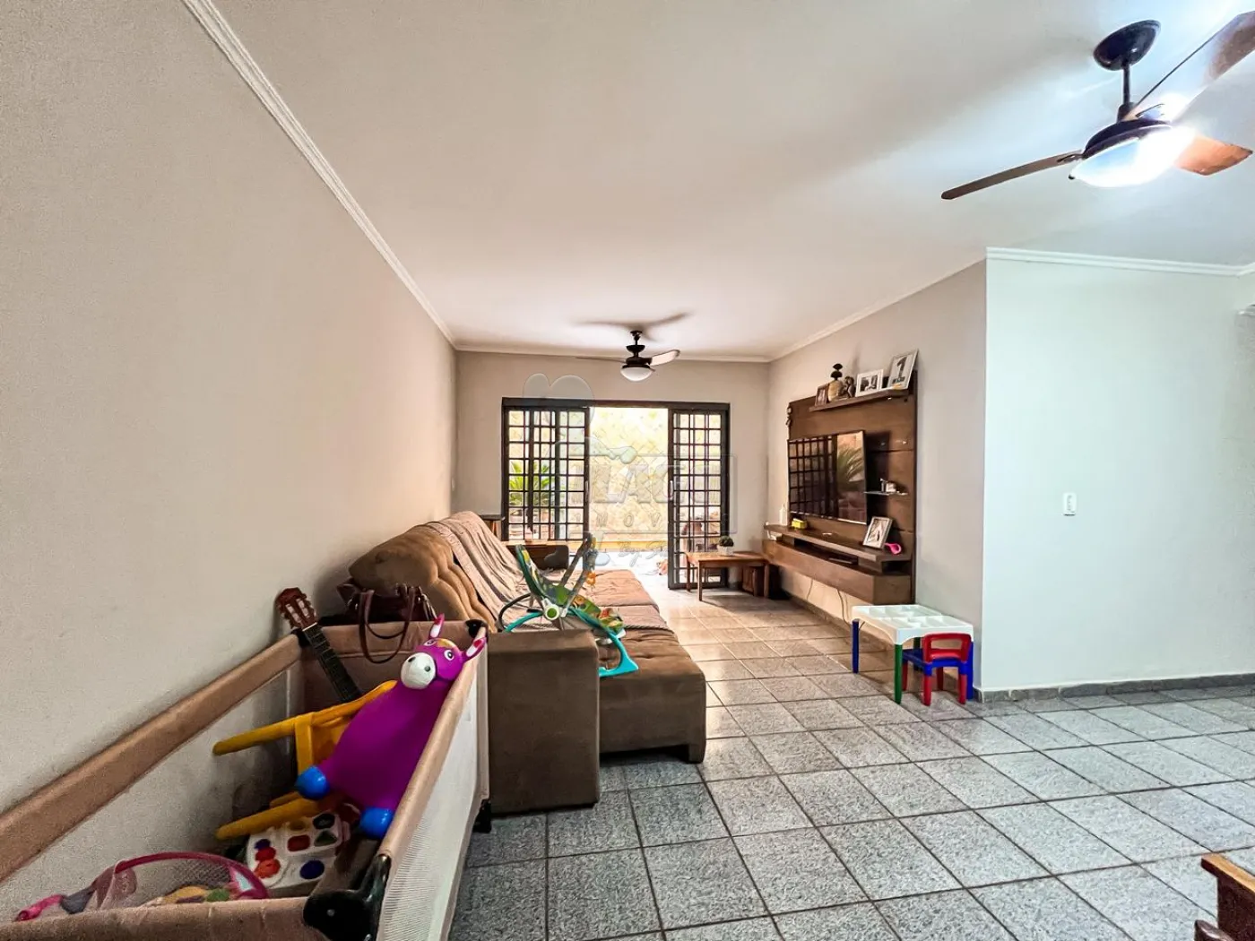 Alugar Apartamento / Padr&atilde;o em Ribeir&atilde;o Preto R$ 1.100,00 - Foto 5