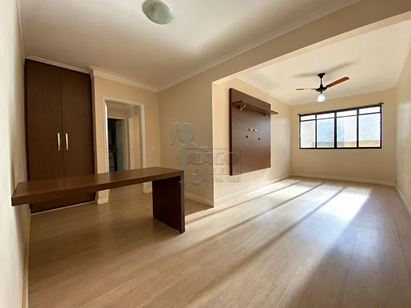 Alugar Apartamento / Padr&atilde;o em Ribeir&atilde;o Preto R$ 1.400,00 - Foto 1