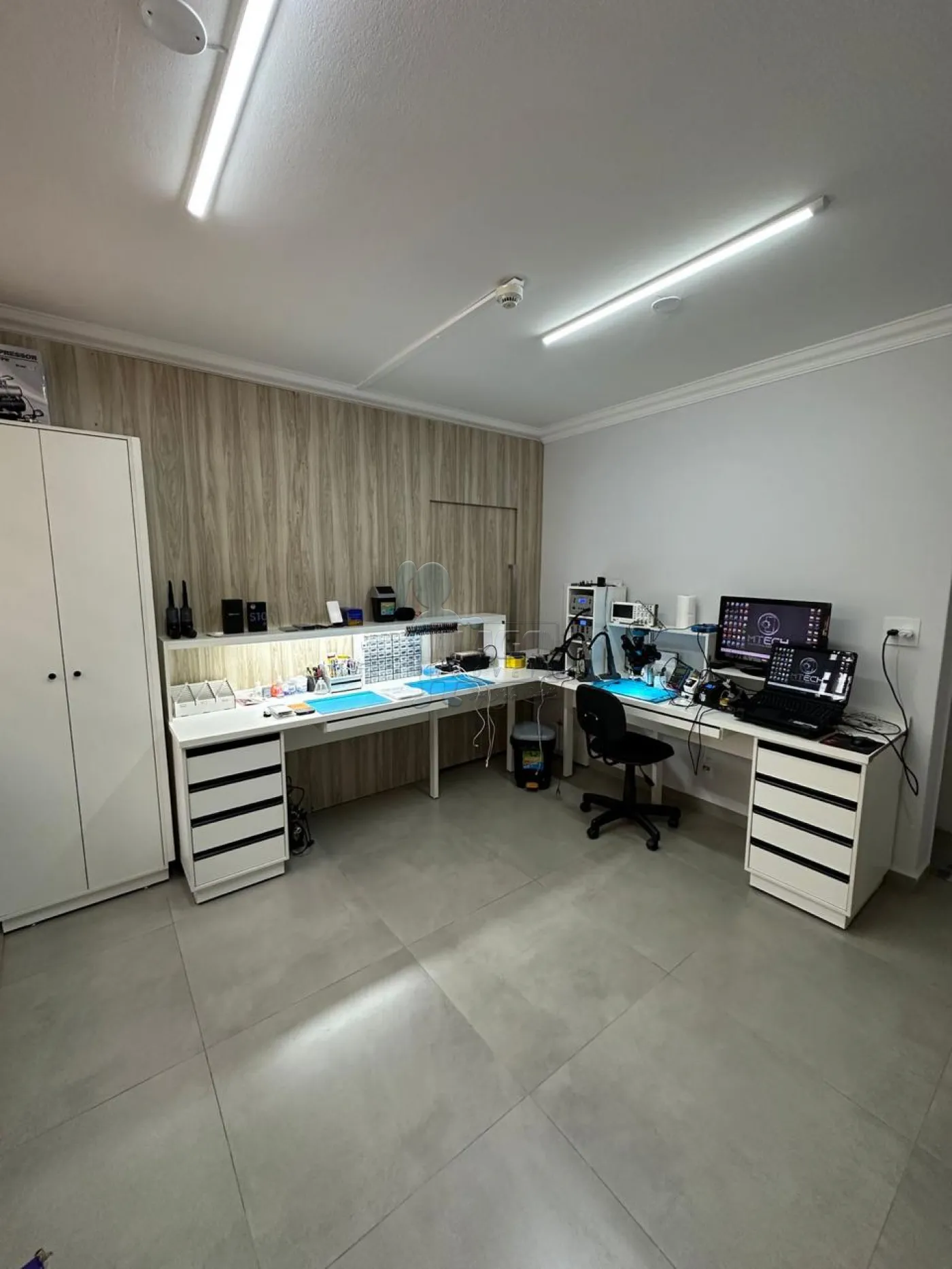 Alugar Comercial condom&iacute;nio / Escrit&oacute;rio - Loja em Ribeir&atilde;o Preto R$ 600,00 - Foto 4