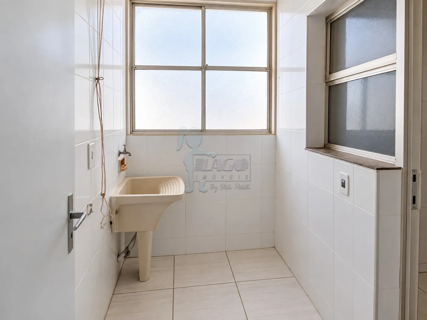 Alugar Apartamento / Padr&atilde;o em Ribeir&atilde;o Preto R$ 800,00 - Foto 4