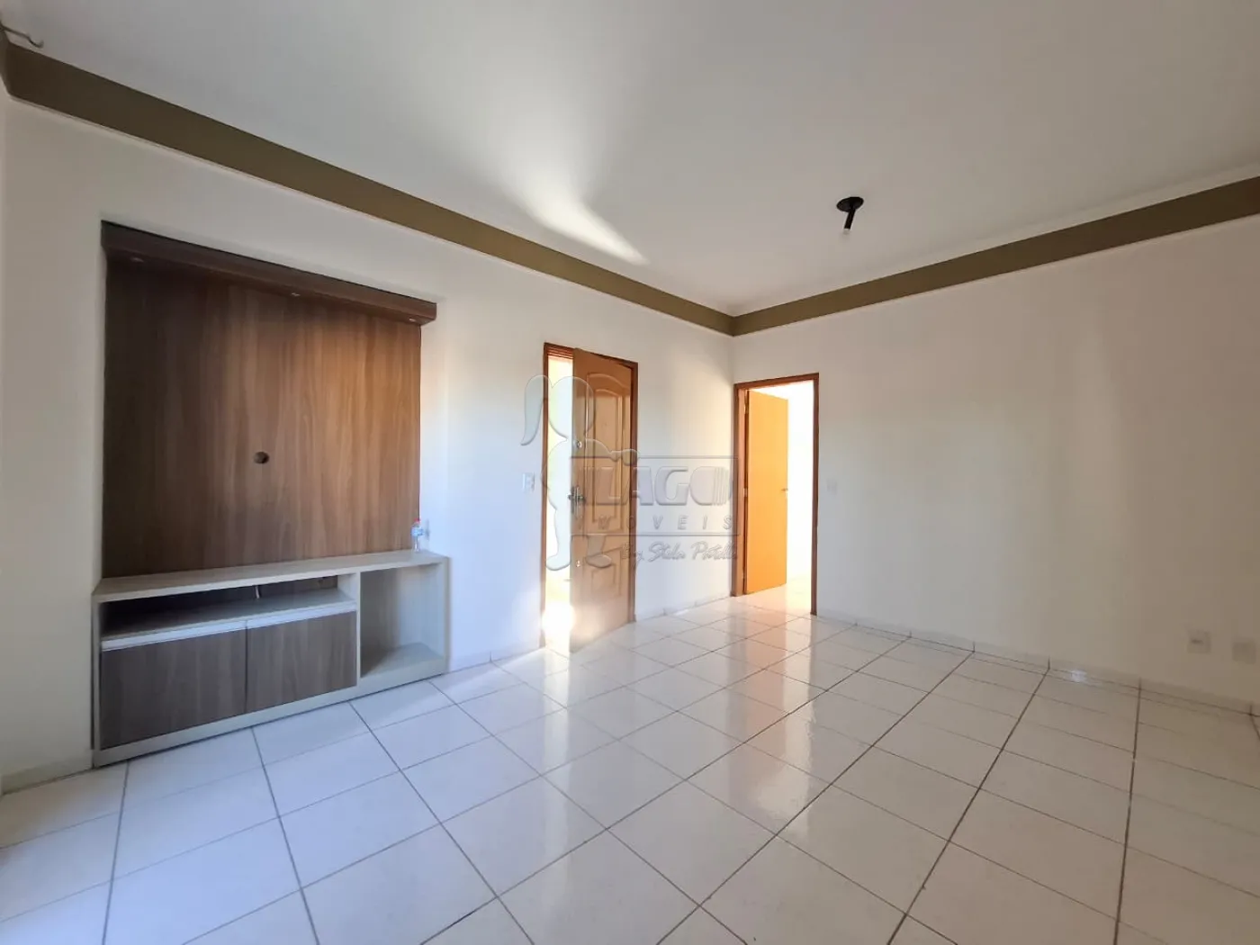 Alugar Apartamento / Padr&atilde;o em Ribeir&atilde;o Preto R$ 1.200,00 - Foto 4