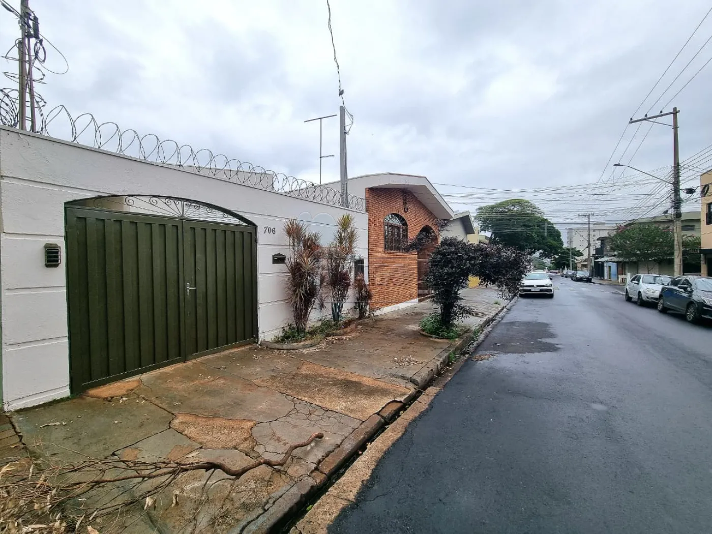 Alugar Casa / Padr&atilde;o em Ribeir&atilde;o Preto R$ 3.100,00 - Foto 1