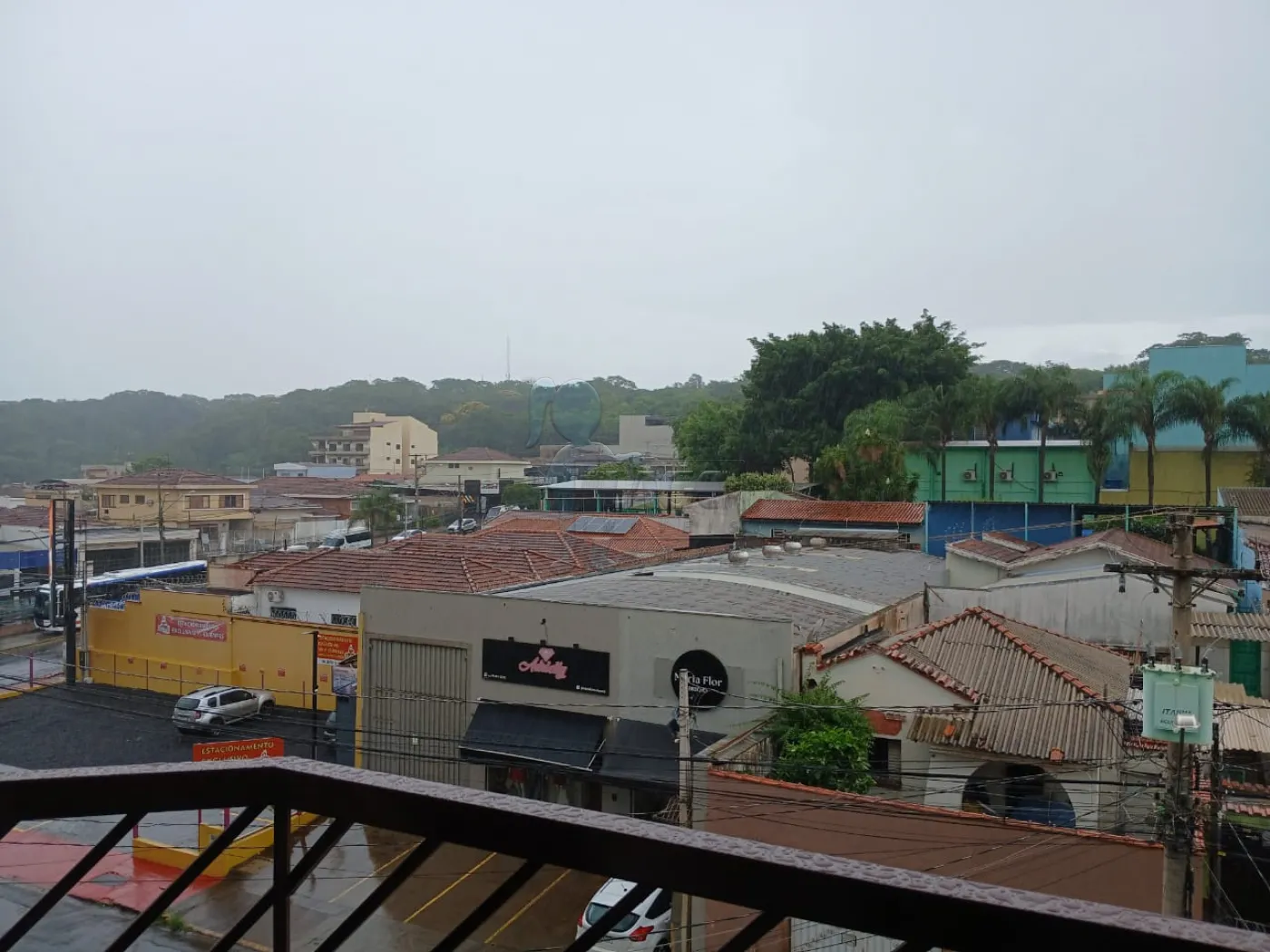 Alugar Apartamento / Padr&atilde;o em Ribeir&atilde;o Preto R$ 1.700,00 - Foto 2