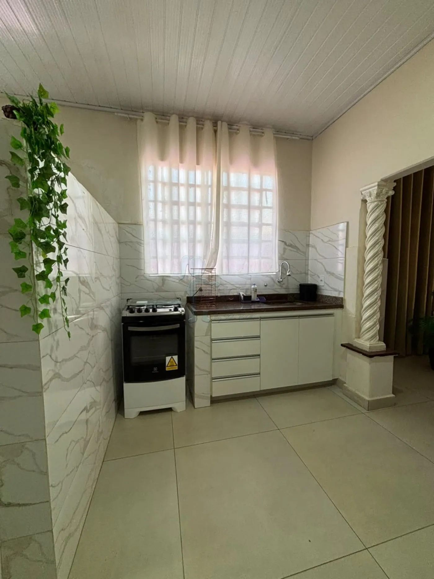 Alugar Casa / Padr&atilde;o em Ribeir&atilde;o Preto R$ 2.500,00 - Foto 5