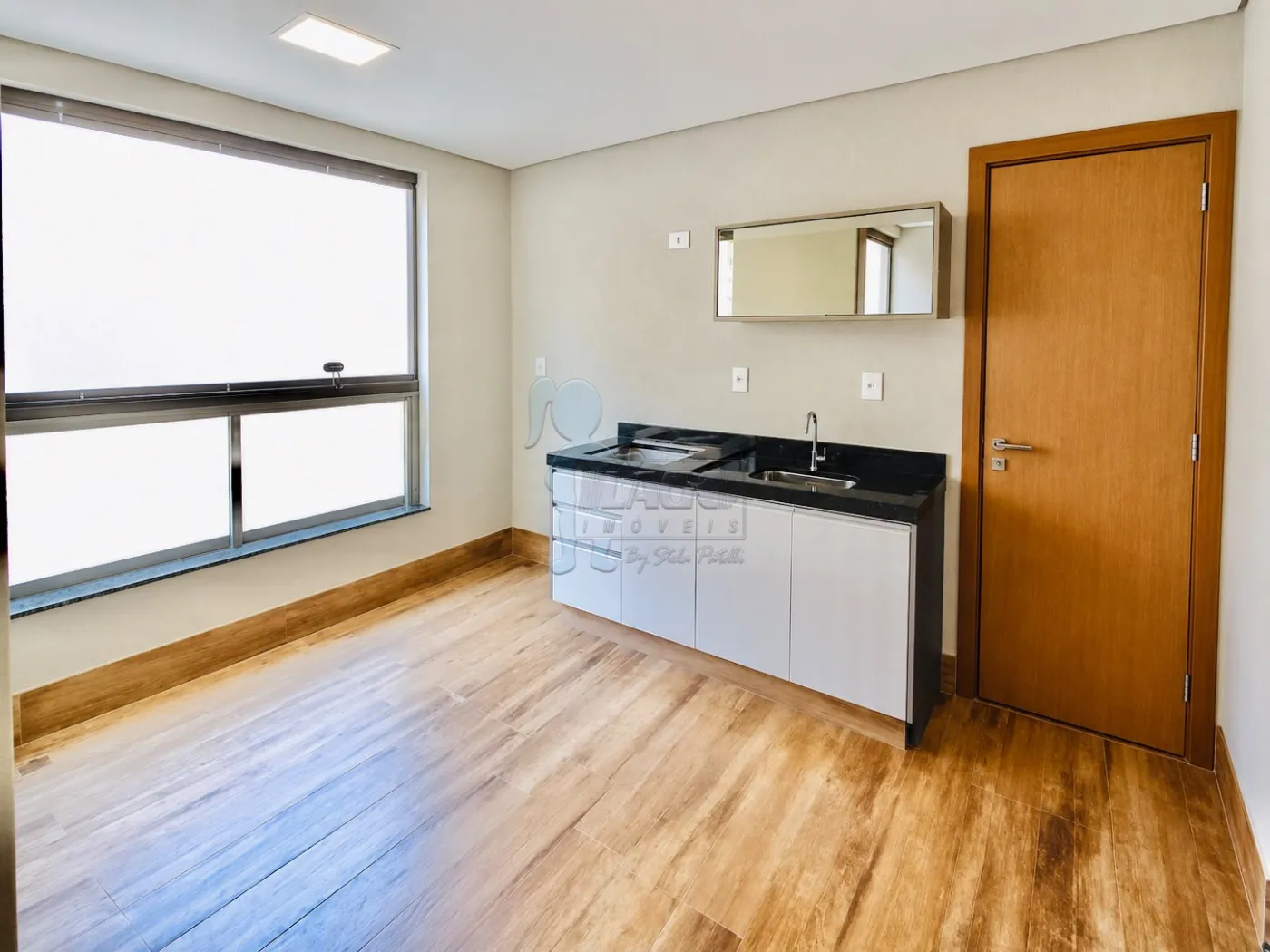 Alugar Apartamento / Padr&atilde;o em Ribeir&atilde;o Preto R$ 3.500,00 - Foto 2