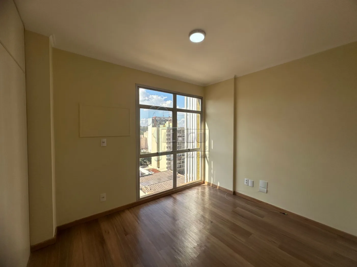 Alugar Comercial condom&iacute;nio / Escrit&oacute;rio - Loja em Ribeir&atilde;o Preto R$ 1.650,00 - Foto 3