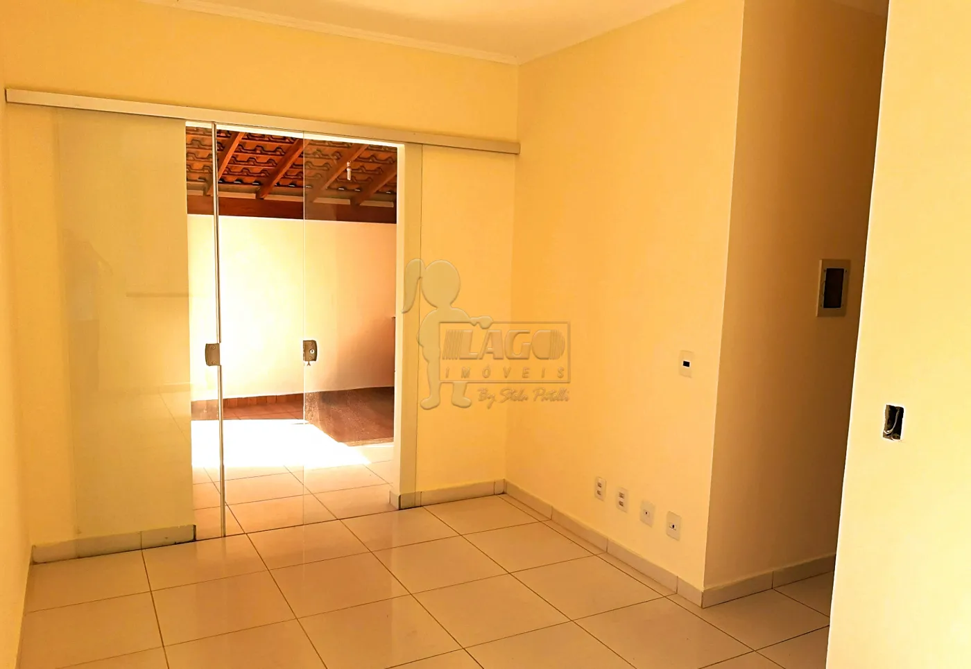 Alugar Casa condom&iacute;nio / Padr&atilde;o em Ribeir&atilde;o Preto R$ 900,00 - Foto 17