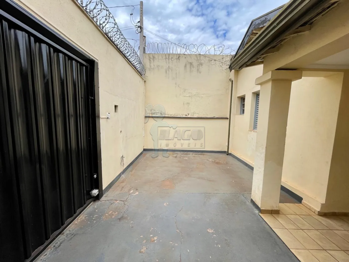 Alugar Casa / Padr&atilde;o em Ribeir&atilde;o Preto R$ 1.800,00 - Foto 3