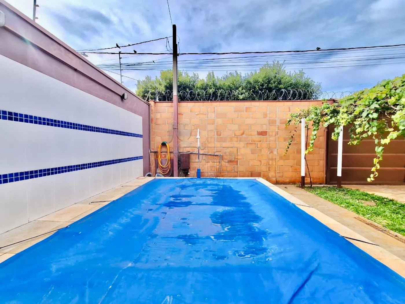 Comprar Casa / Padr&atilde;o em Ribeir&atilde;o Preto R$ 460.000,00 - Foto 2