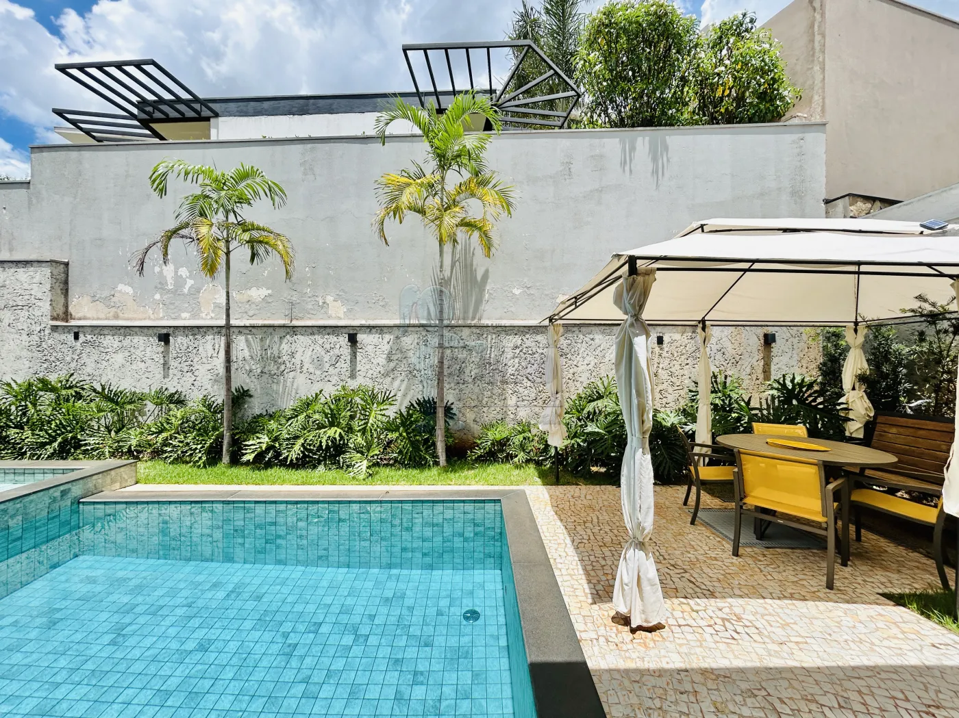 Alugar Casa condom&iacute;nio / Padr&atilde;o em Bonfim Paulista R$ 14.990,00 - Foto 2