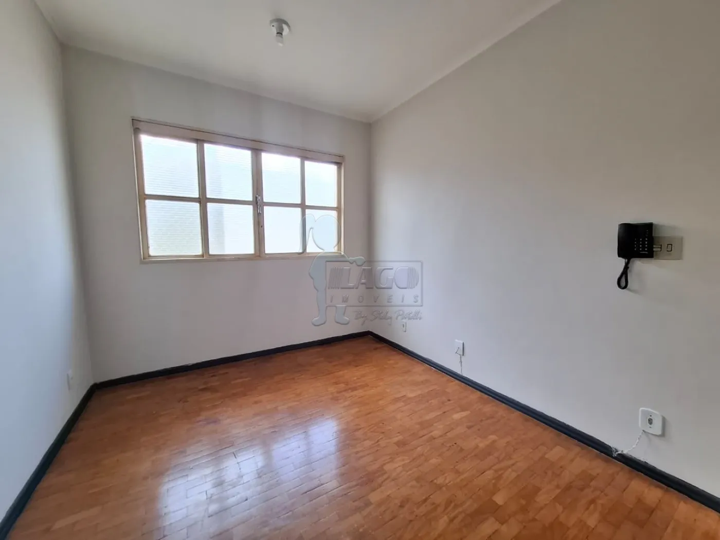 Alugar Apartamento / Padr&atilde;o em Ribeir&atilde;o Preto R$ 1.000,00 - Foto 1