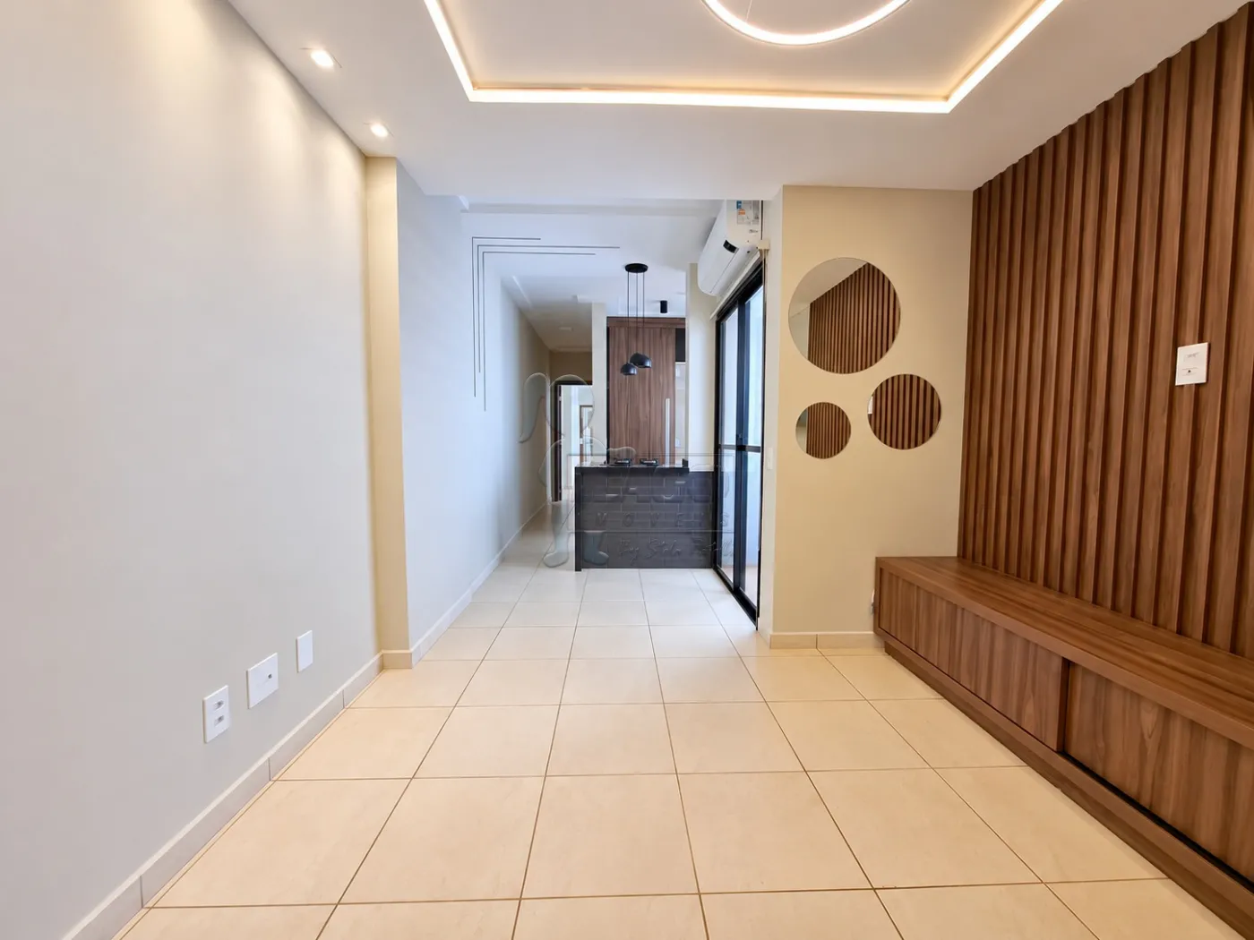 Alugar Apartamento / Padr&atilde;o em Ribeir&atilde;o Preto R$ 2.000,00 - Foto 2