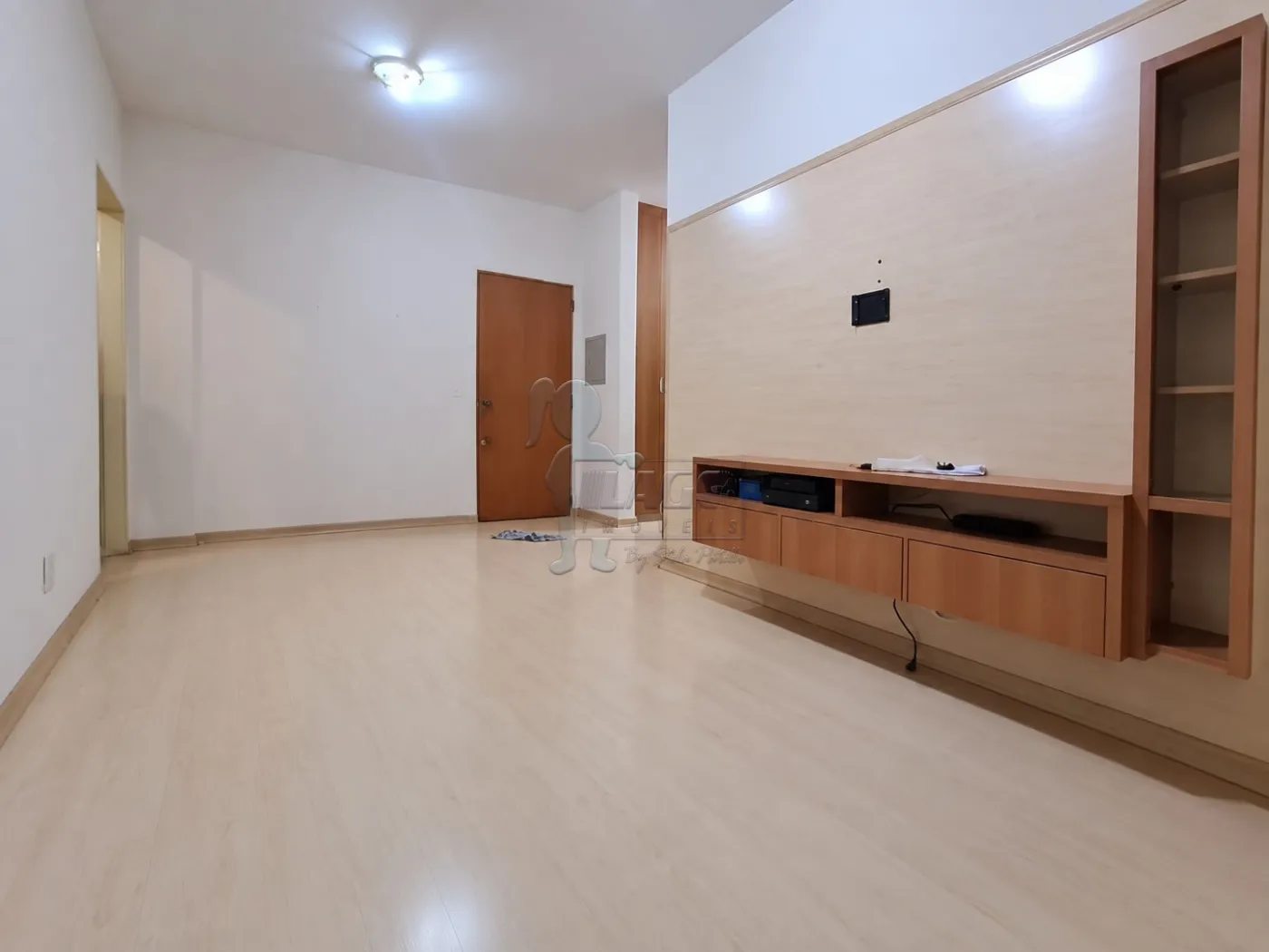 Alugar Apartamento / Padr&atilde;o em Ribeir&atilde;o Preto R$ 1.900,00 - Foto 1