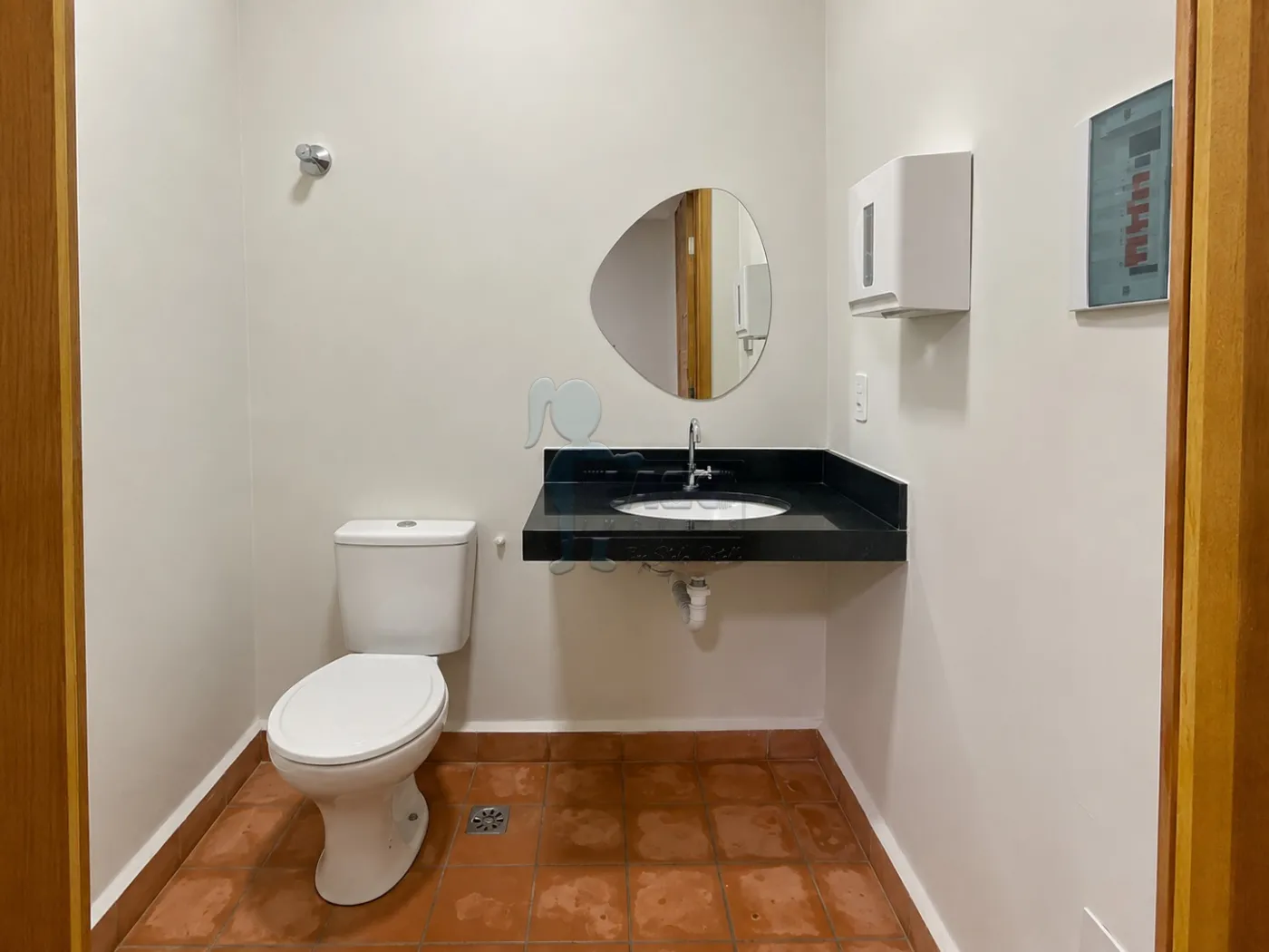 Alugar Comercial condom&iacute;nio / Escrit&oacute;rio - Loja em Ribeir&atilde;o Preto R$ 1.100,00 - Foto 8