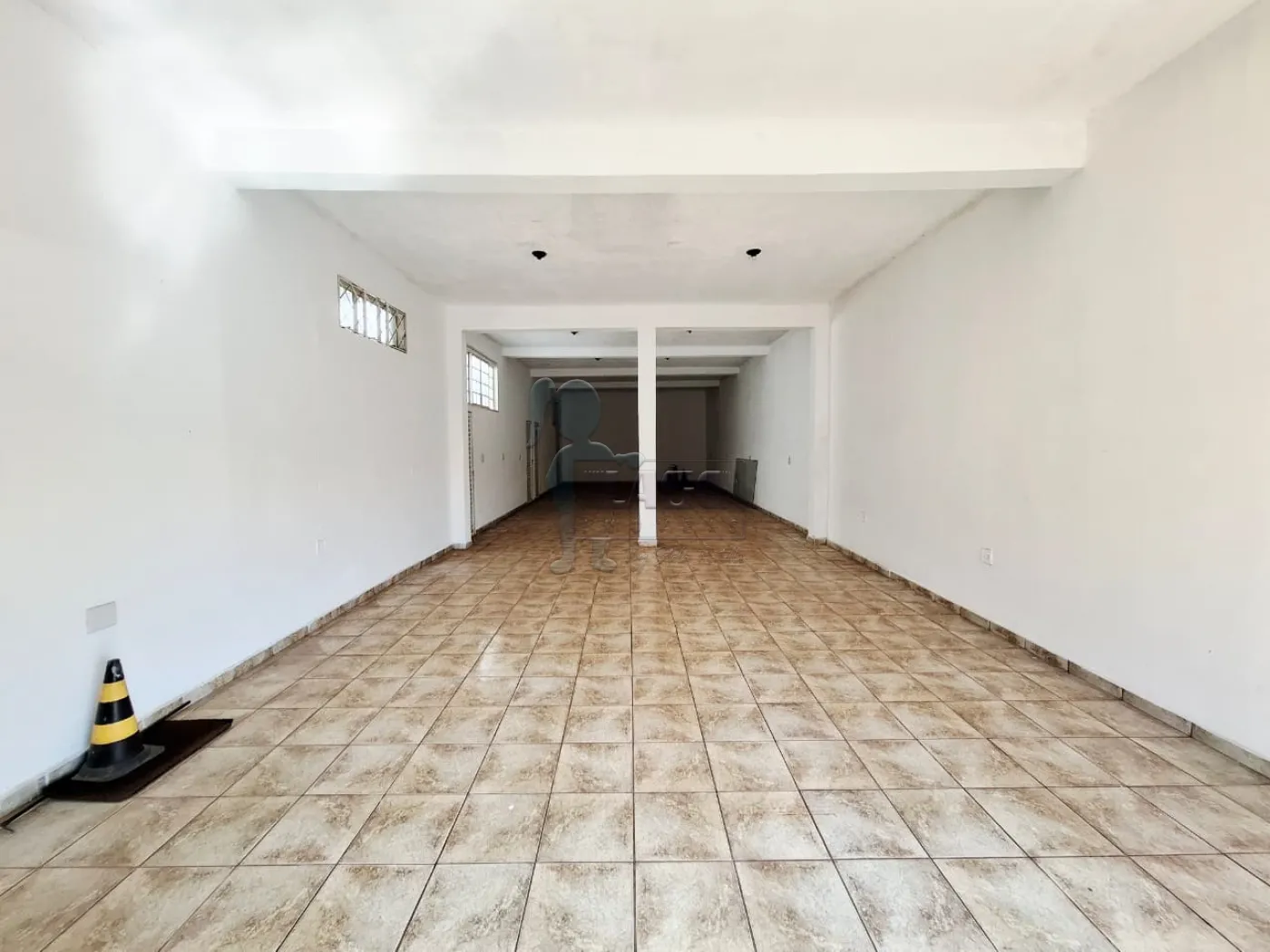 Alugar Comercial padr&atilde;o / Loja em Ribeir&atilde;o Preto R$ 1.600,00 - Foto 2