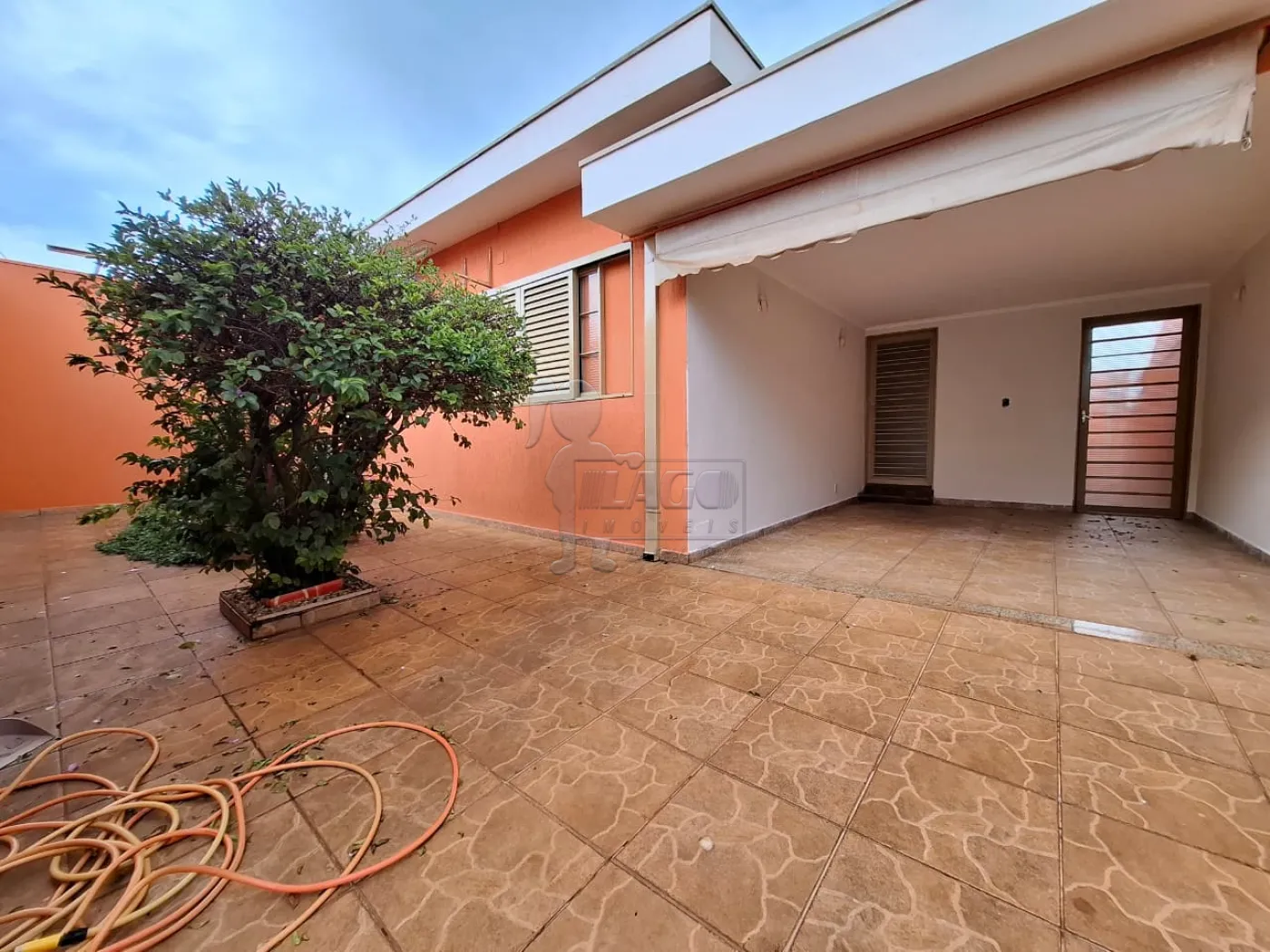 Alugar Casa / Padr&atilde;o em Ribeir&atilde;o Preto R$ 2.200,00 - Foto 1