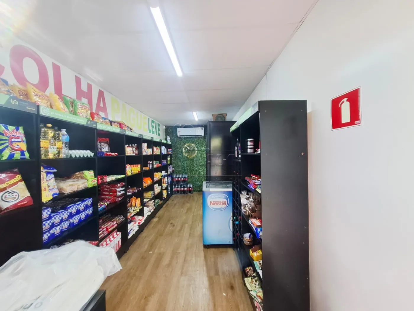 Alugar Apartamento / Padr&atilde;o em Ribeir&atilde;o Preto R$ 1.300,00 - Foto 16