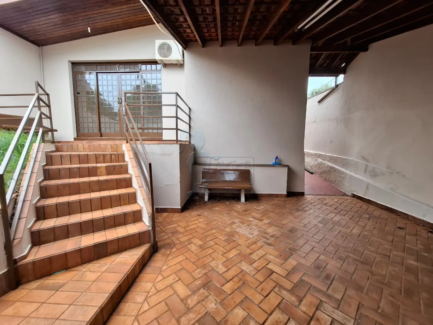 Alugar Casa / Padr&atilde;o em Ribeir&atilde;o Preto R$ 2.500,00 - Foto 2