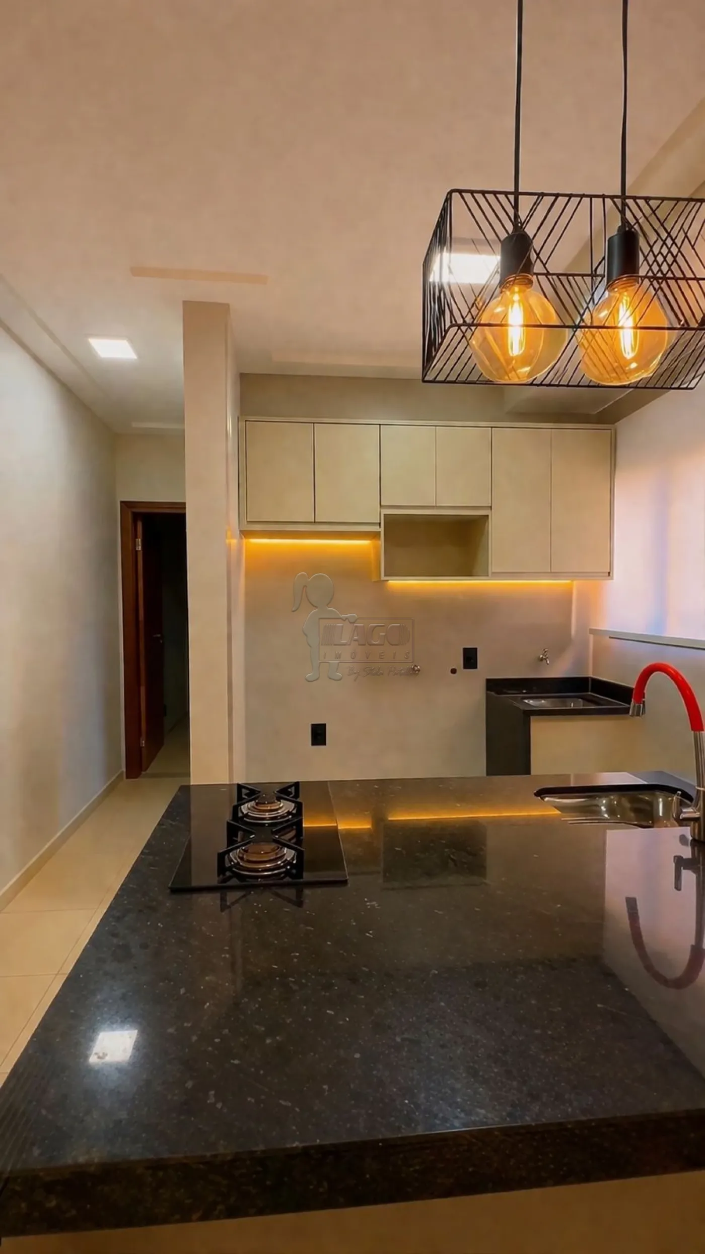 Alugar Apartamento / Padr&atilde;o em Ribeir&atilde;o Preto R$ 2.000,00 - Foto 2