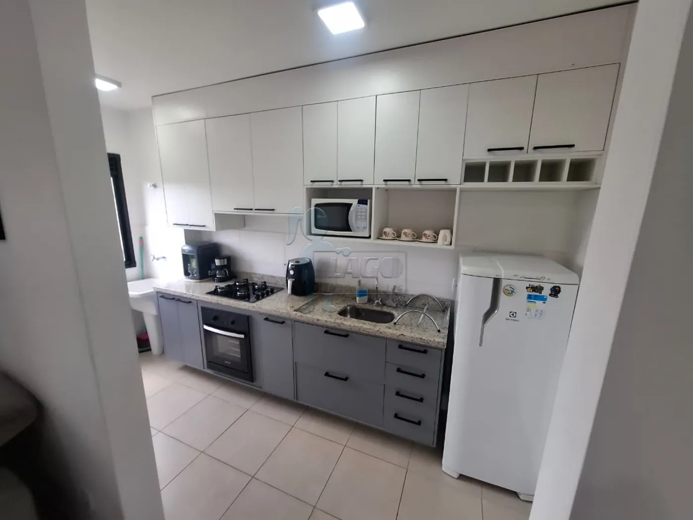 Alugar Apartamento / Padr&atilde;o em Ribeir&atilde;o Preto R$ 1.600,00 - Foto 4