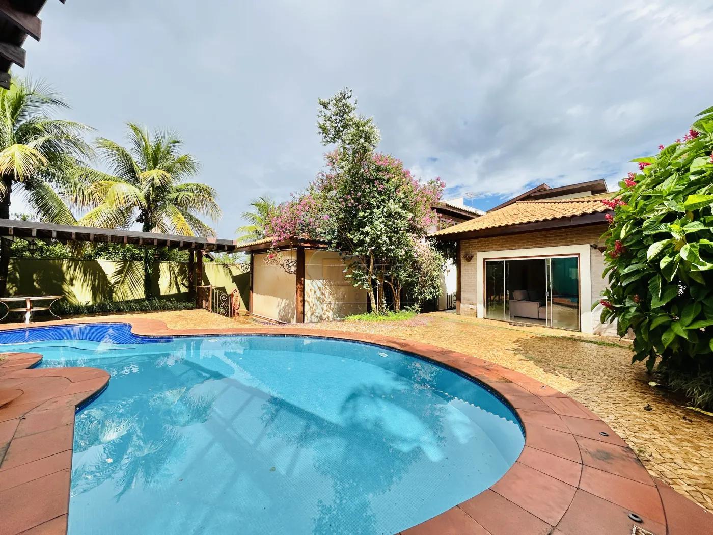 Alugar Casa condom&iacute;nio / Sobrado em Bonfim Paulista R$ 10.000,00 - Foto 1