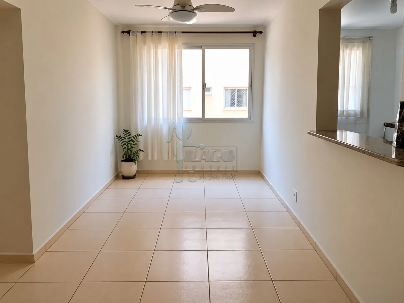 Alugar Apartamento / Padr&atilde;o em Ribeir&atilde;o Preto R$ 1.300,00 - Foto 1