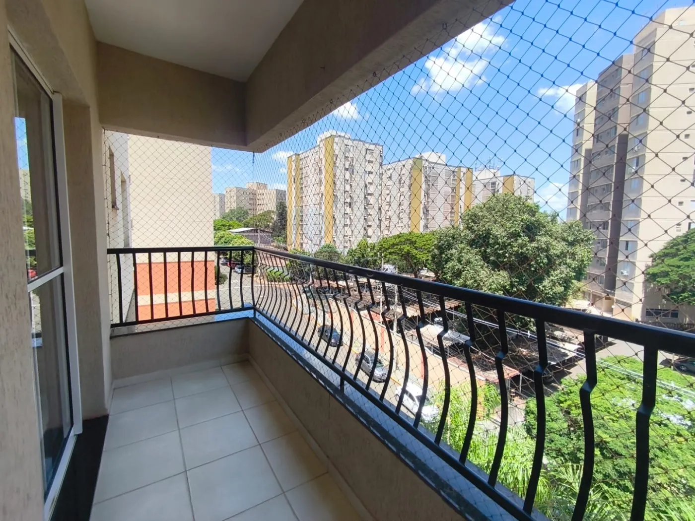 Alugar Apartamento / Padr&atilde;o em Ribeir&atilde;o Preto R$ 1.820,00 - Foto 3