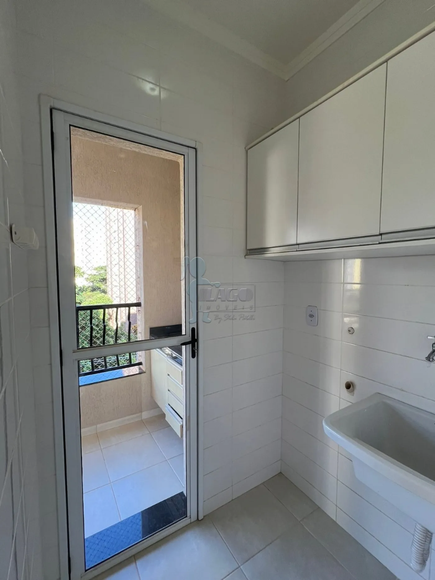 Alugar Apartamento / Padr&atilde;o em Ribeir&atilde;o Preto R$ 1.820,00 - Foto 4