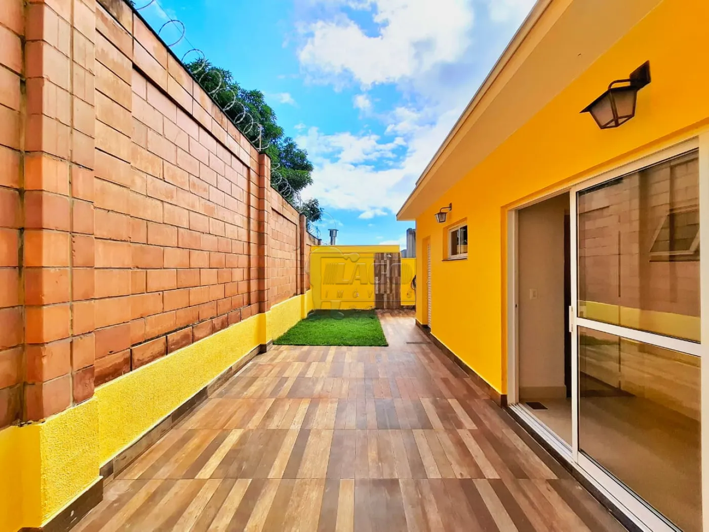 Alugar Casa condom&iacute;nio / Padr&atilde;o em Bonfim Paulista R$ 3.800,00 - Foto 1