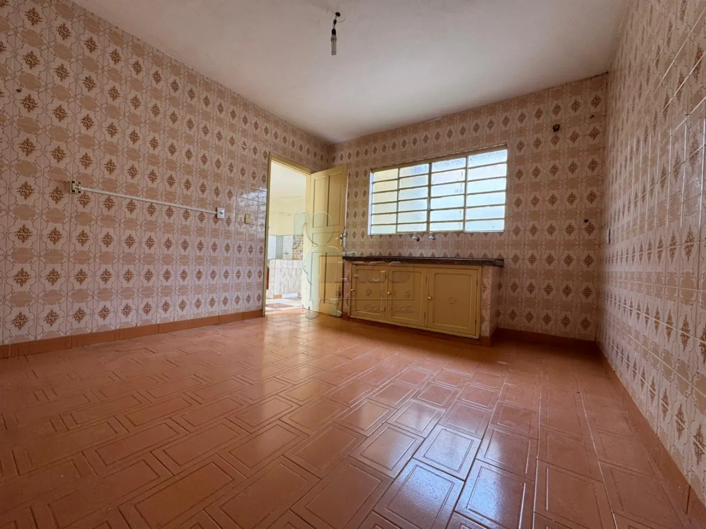 Comprar Casa / Padr&atilde;o em Ribeir&atilde;o Preto R$ 237.000,00 - Foto 3