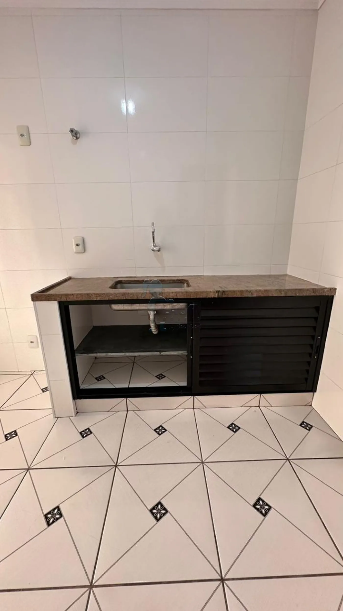 Alugar Apartamento / Padr&atilde;o em Ribeir&atilde;o Preto R$ 1.200,00 - Foto 4
