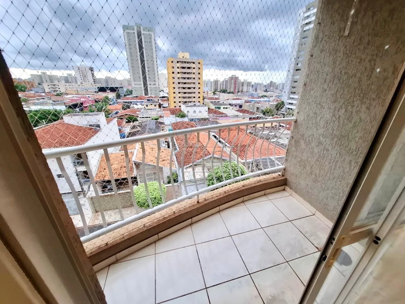 Comprar Apartamento / Padr&atilde;o em Ribeir&atilde;o Preto R$ 450.000,00 - Foto 4