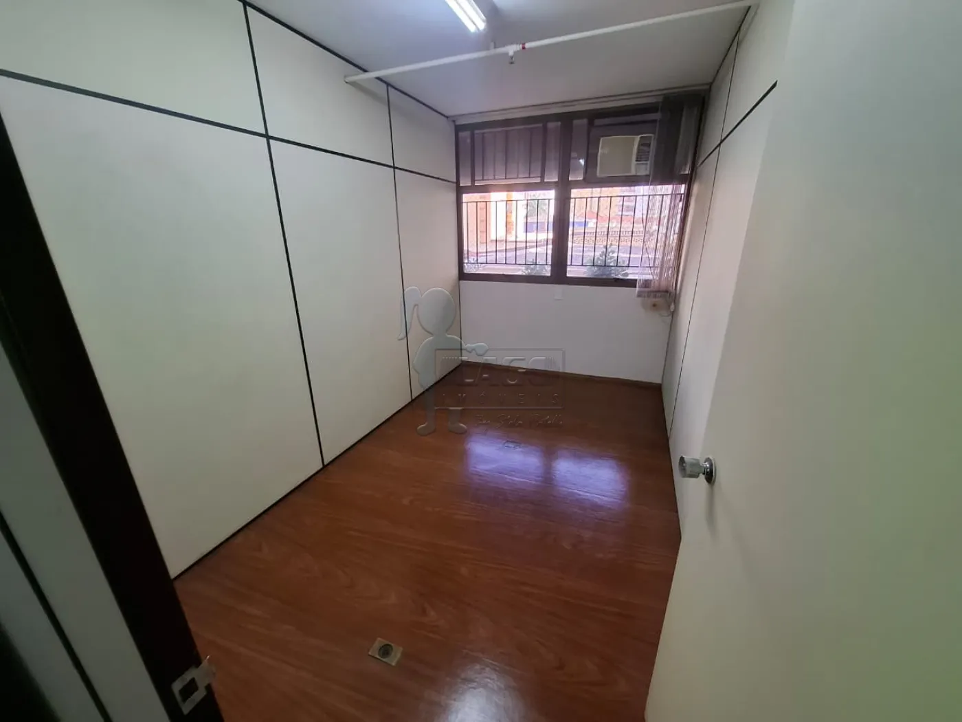 Alugar Comercial condom&iacute;nio / Escrit&oacute;rio - Loja em Ribeir&atilde;o Preto R$ 1.000,00 - Foto 4