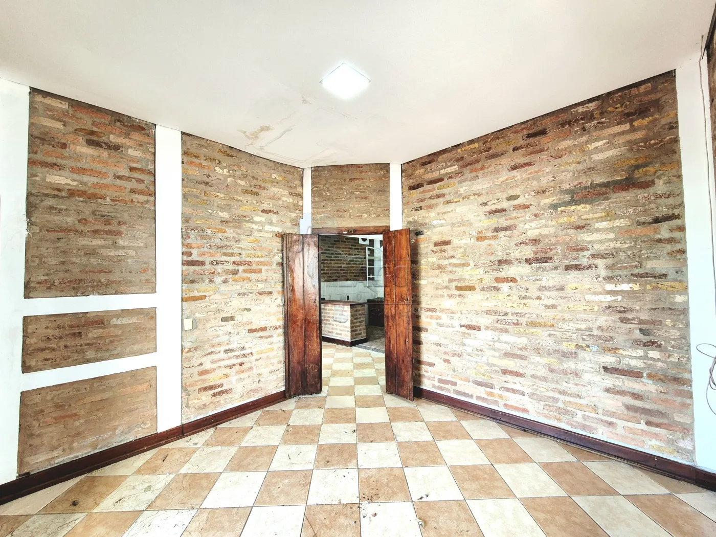 Comprar Casa condom&iacute;nio / Padr&atilde;o em Ribeir&atilde;o Preto R$ 850.000,00 - Foto 1