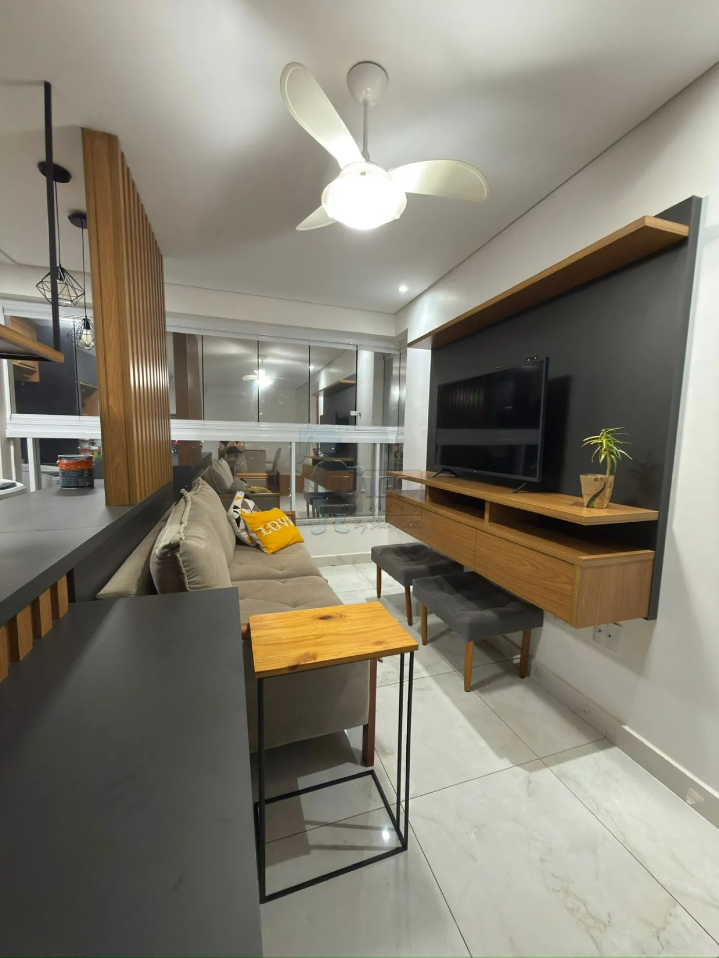 Alugar Apartamento / Padr&atilde;o em Ribeir&atilde;o Preto R$ 2.800,00 - Foto 1
