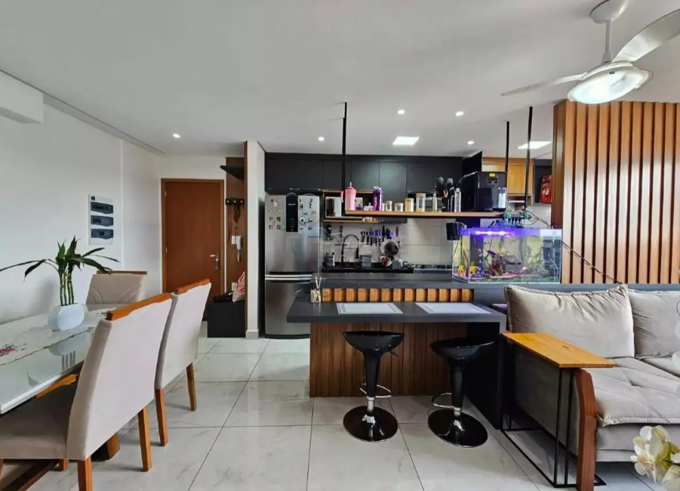 Alugar Apartamento / Padr&atilde;o em Ribeir&atilde;o Preto R$ 3.000,00 - Foto 3