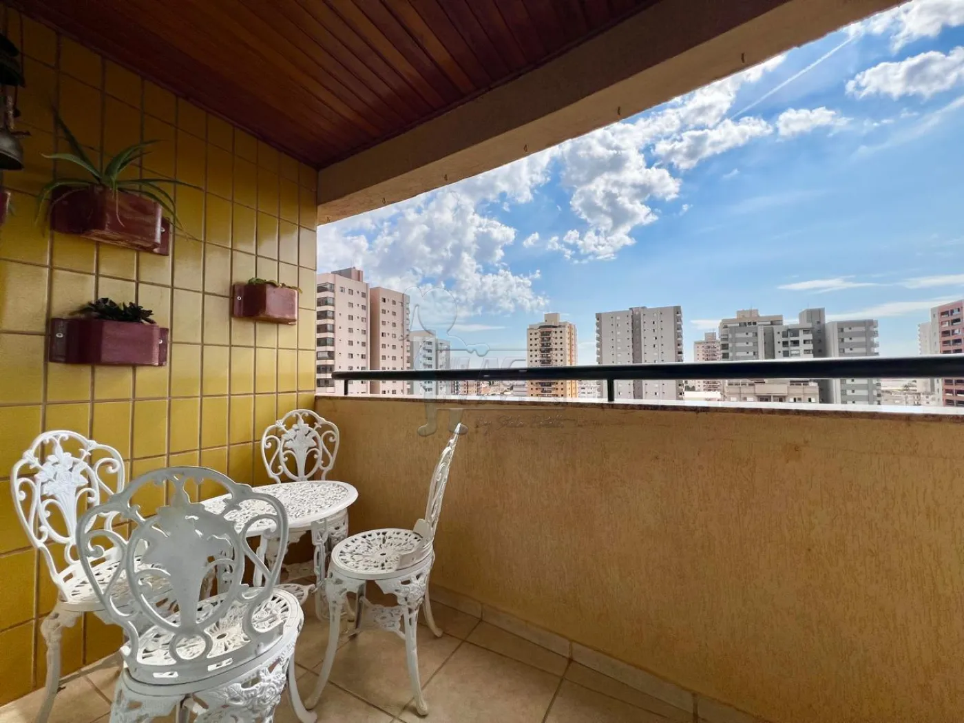 Comprar Apartamento / Padr&atilde;o em Ribeir&atilde;o Preto R$ 369.000,00 - Foto 1