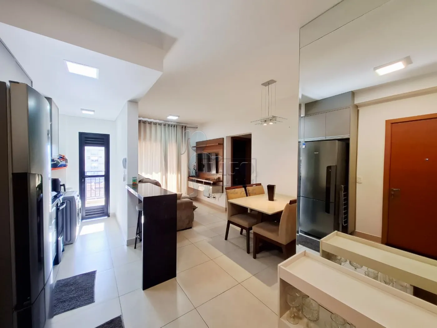 Alugar Apartamento / Padr&atilde;o em Ribeir&atilde;o Preto R$ 3.000,00 - Foto 1