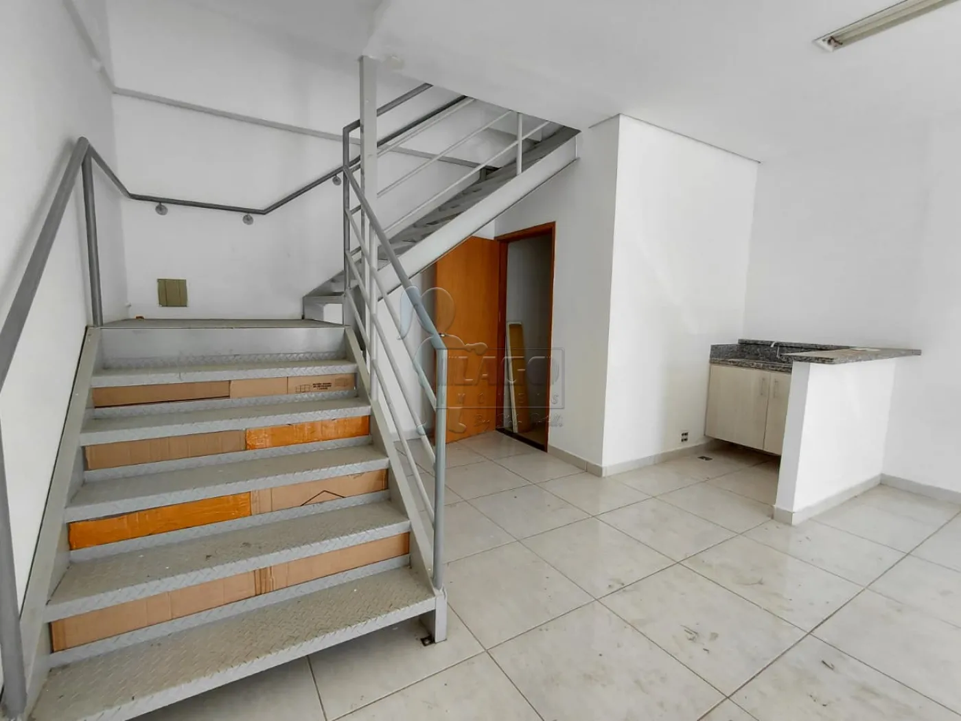 Alugar Comercial padr&atilde;o / Loja em Ribeir&atilde;o Preto R$ 3.000,00 - Foto 3