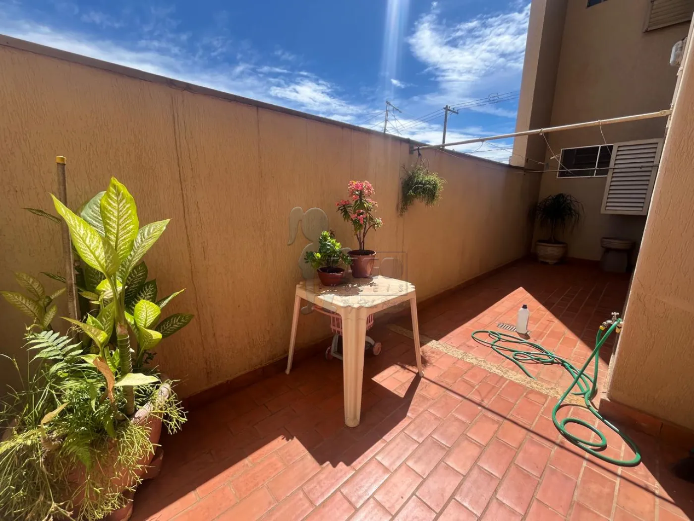 Comprar Apartamento / Padr&atilde;o em Ribeir&atilde;o Preto R$ 370.000,00 - Foto 4