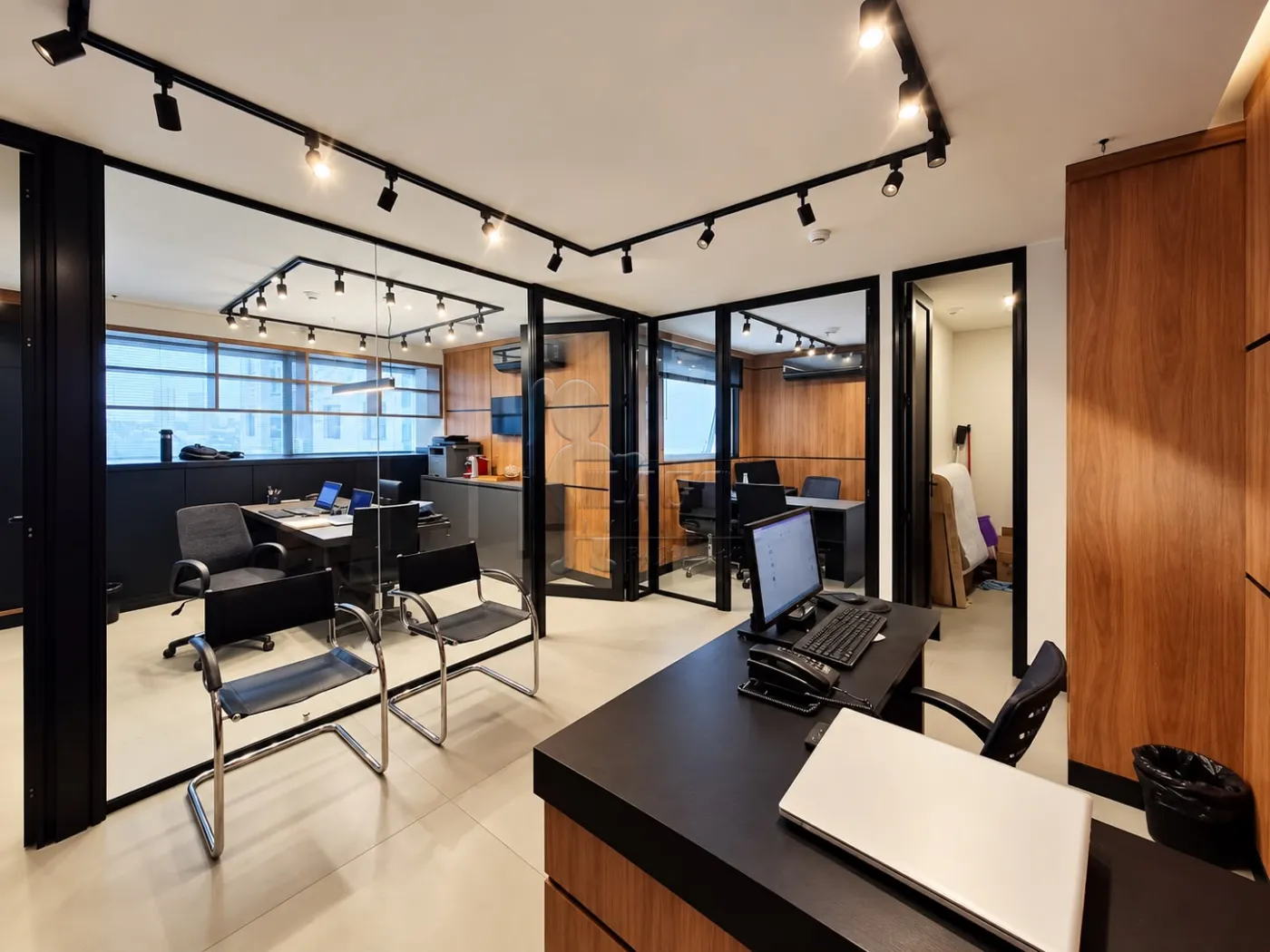 Alugar Comercial condom&iacute;nio / Escrit&oacute;rio - Loja em Ribeir&atilde;o Preto R$ 4.000,00 - Foto 3